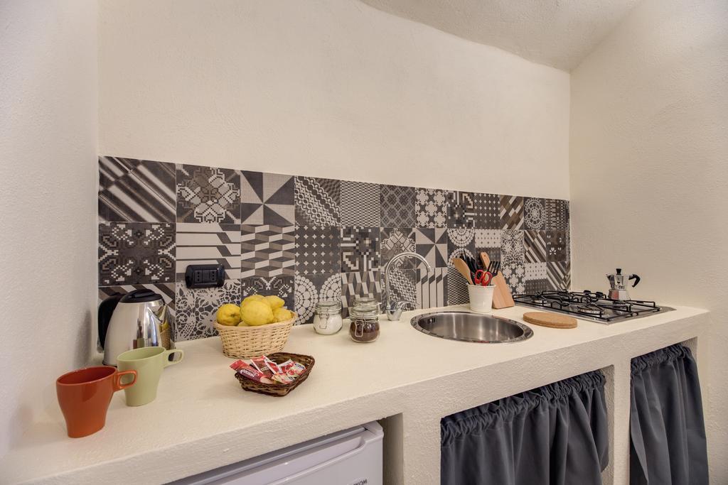 Vico Street Apartment Naples Room photo