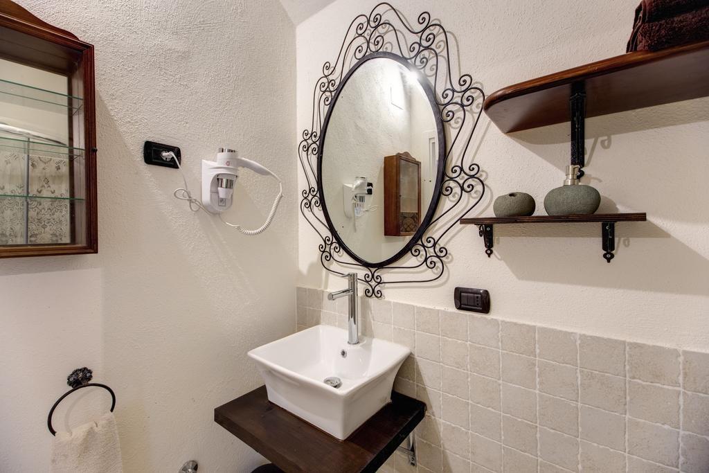 Vico Street Apartment Naples Room photo