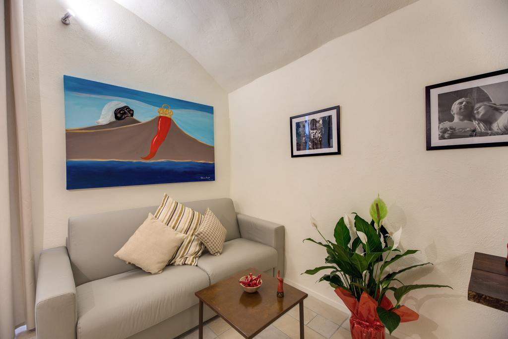 Vico Street Apartment Naples Room photo